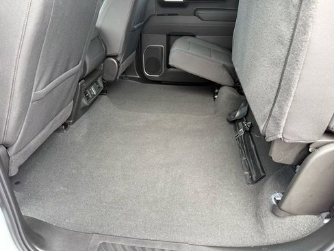 Used 2025 Chevrolet Silverado 1500 LT image 33