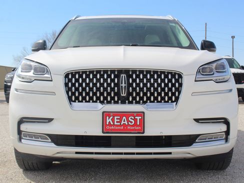 Used 2024 Lincoln Aviator Black Label w/ Dynamic Handling Package image 2