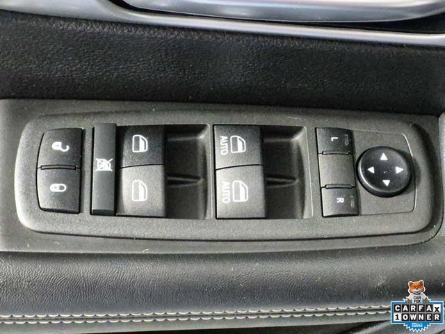 Used 2021 Chrysler Pacifica Touring w/ S Appearance Package FWD image 16