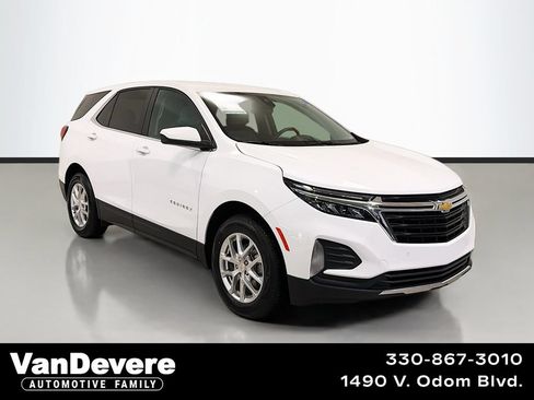 Used 2024 Chevrolet Equinox LT w/ Driver Convenience Package AWD/4WD image 1