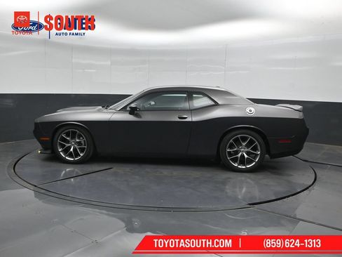 Used 2022 Dodge Challenger GT RWD image 7
