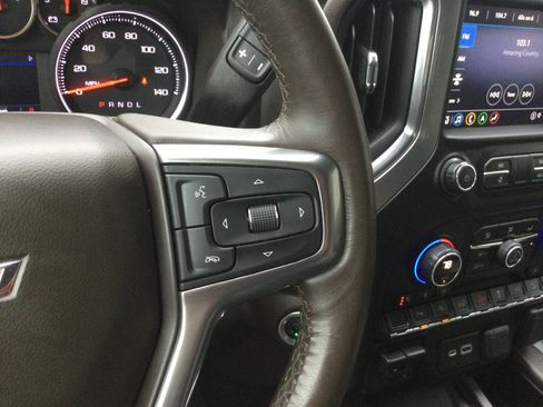 Used 2021 Chevrolet Silverado 1500 LTZ w/ LTZ Convenience Package II AWD/4WD image 16