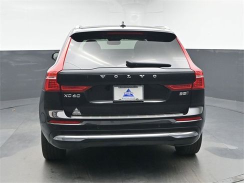 Used 2023 Volvo XC60 B5 Plus w/ Climate Package image 7