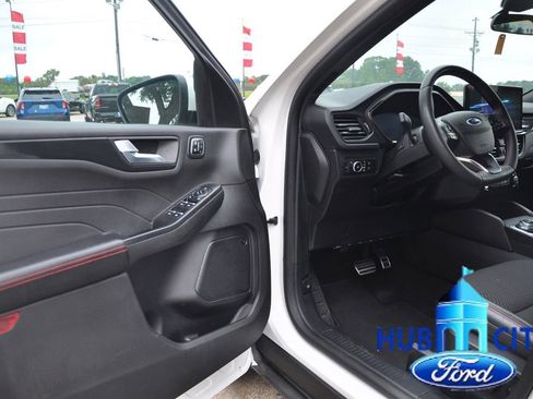 Used 2024 Ford Escape ST-Line Select w/ Tech Pack #2 AWD/4WD image 11