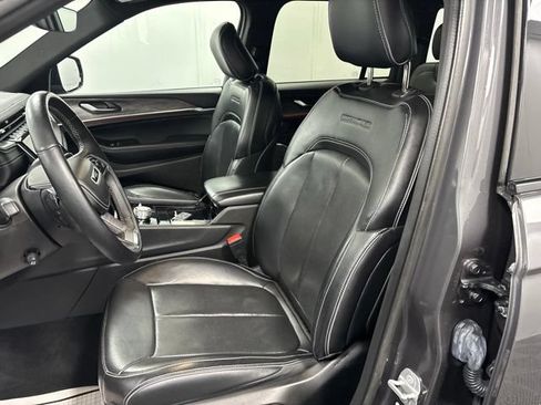 Used 2022 Jeep Grand Cherokee Overland AWD/4WD image 22