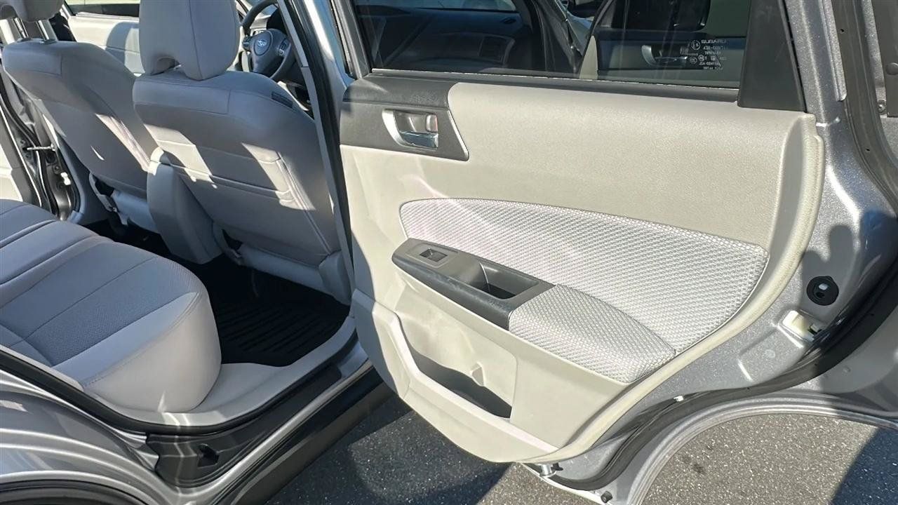 Used 2011 Subaru Forester 2.5X Premium AWD/4WD image 28
