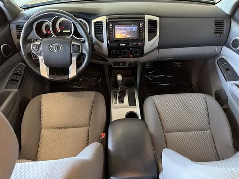 Used 2014 Toyota Tacoma PreRunner w/ SR5 Package RWD image 11