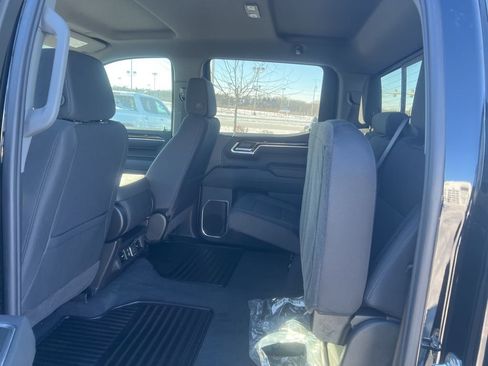 New 2026 GMC Sierra 1500 SLE w/ Preferred Package AWD/4WD image 15