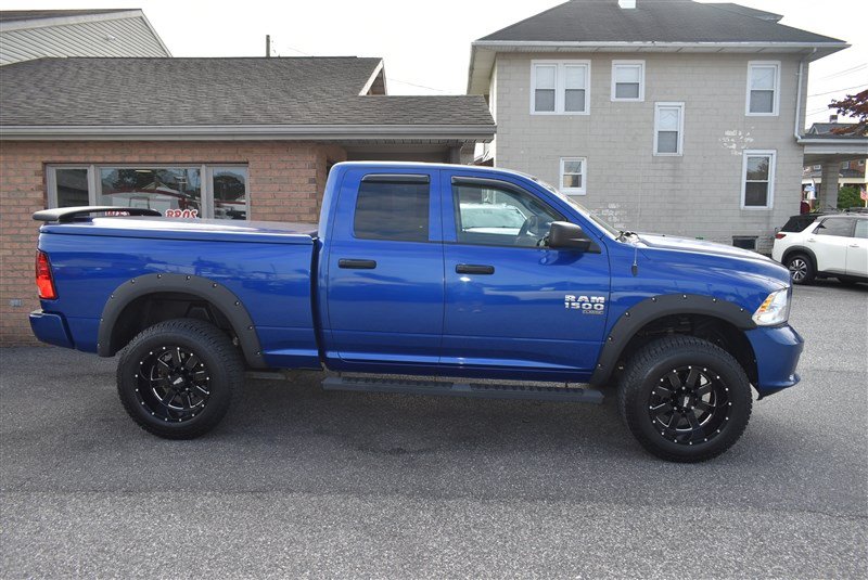 Used 2019 RAM 1500 Express w/ Express Value Package AWD/4WD image 2
