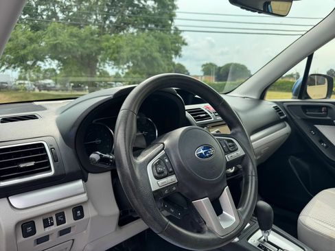 Used 2017 Subaru Forester 2.5i Premium AWD/4WD image 22