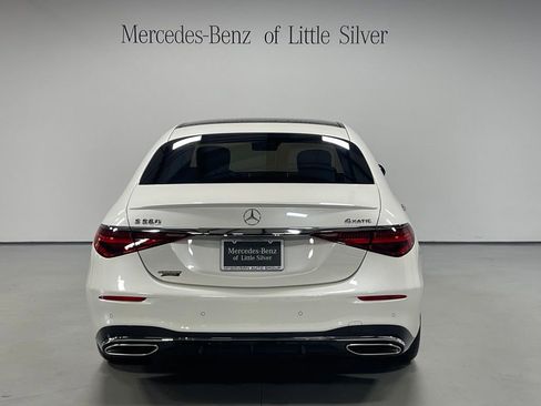Certified 2022 Mercedes-Benz S 500 4MATIC w/ AMG Line Package image 4