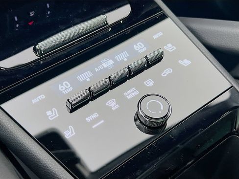New 2026 Porsche Cayenne AWD/4WD image 18