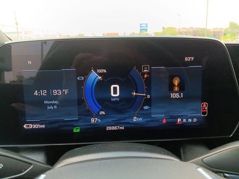 Used 2024 Chevrolet Equinox EV LT AWD/4WD image 15