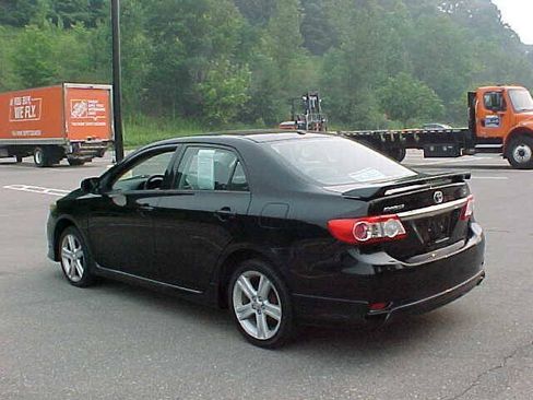 Used 2013 Toyota Corolla S w/ Premium Pkg FWD image 9