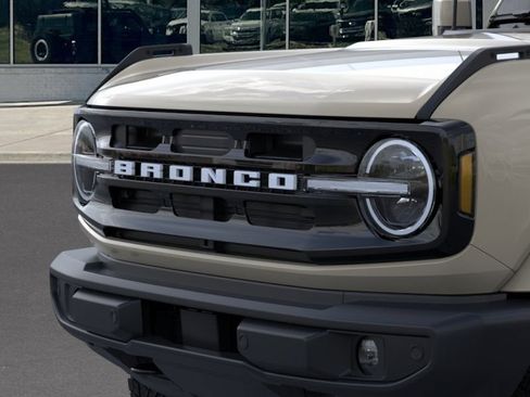 New 2026 Ford Bronco Outer Banks AWD/4WD image 19