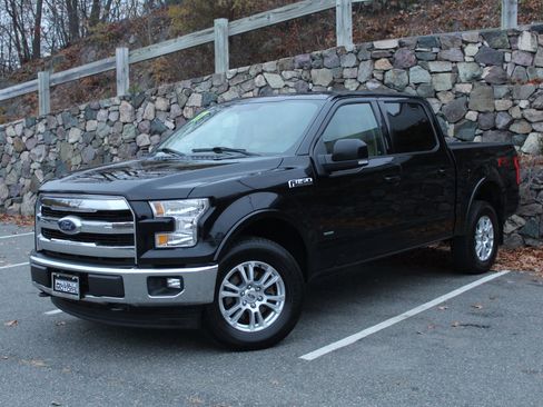 Used 2017 Ford F150 Lariat w/ Trailer Tow Package image 2