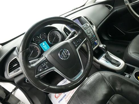 Used 2012 Buick Verano Leather FWD image 12