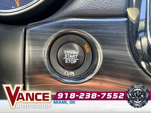 Used 2019 Jeep Grand Cherokee Altitude image 29