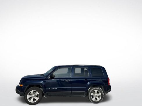 Used 2017 Jeep Patriot Sport w/ Power Value Group FWD image 9