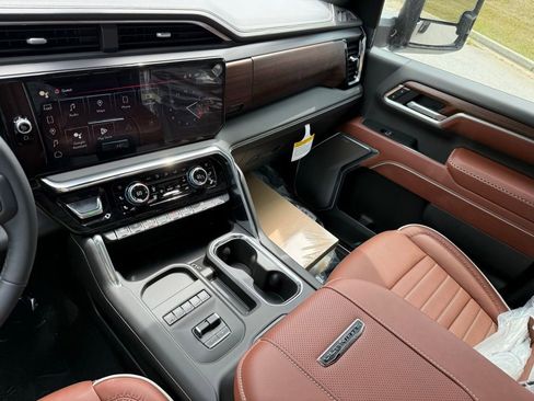New 2026 GMC Sierra 3500 Denali Ultimate AWD/4WD image 27