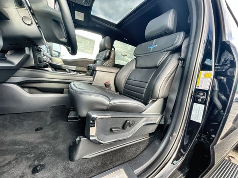 New 2026 Ford F450 Platinum image 13