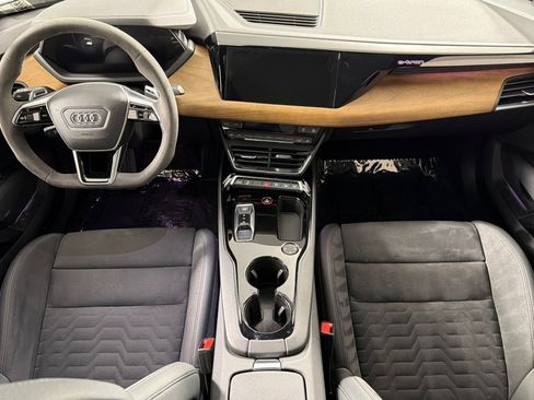 Used 2023 Audi e-tron GT Prestige w/ Prestige Package image 12