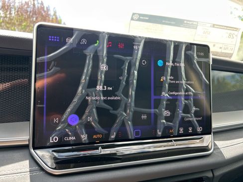 New 2026 Volkswagen Tiguan SE FWD image 34