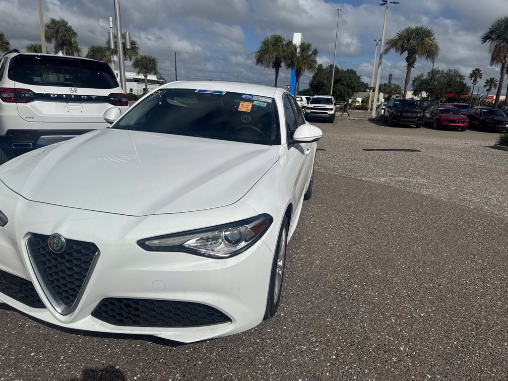Used 2021 Alfa Romeo Giulia Sprint w/ Cold Weather Package AWD/4WD image 7