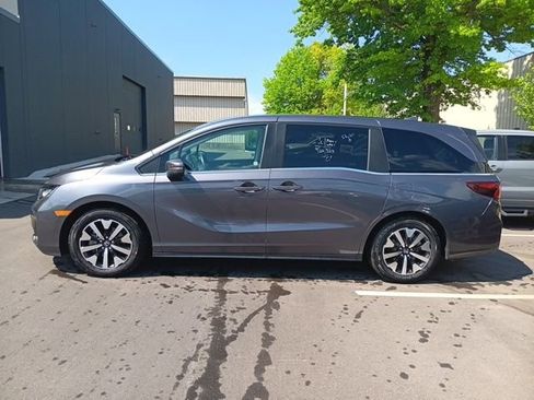 Used 2025 Honda Odyssey EX-L image 2