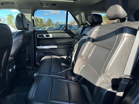 Certified 2022 Ford Explorer XLT w/ Equipment Group 202A image 22