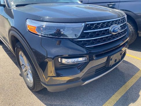 Used 2023 Ford Explorer XLT w/ Equipment Group 202A AWD/4WD image 4