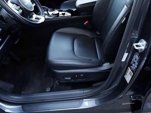 Used 2023 Kia Sportage EX image 24