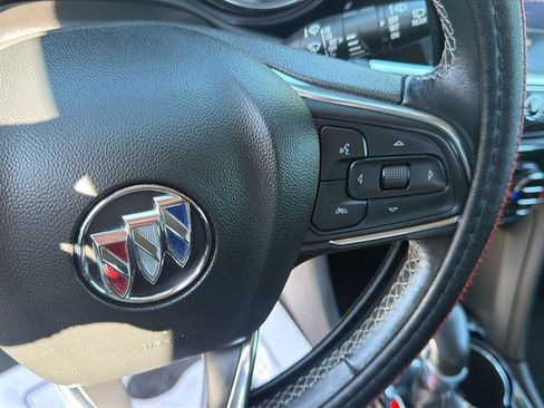 Used 2021 Buick Encore GX Select w/ Sport Touring Package FWD image 19