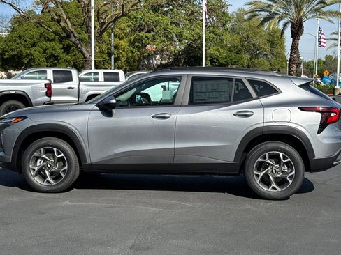 New 2026 Chevrolet Trax LT w/ Driver Confidence Package image 6