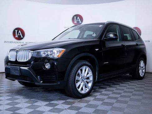Used 2017 BMW X3 xDrive28i AWD/4WD image 3