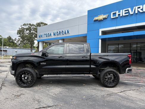 Used 2021 Chevrolet Silverado 1500 LT AWD/4WD image 2