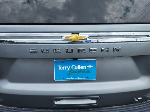 Used 2023 Chevrolet Suburban LT image 10