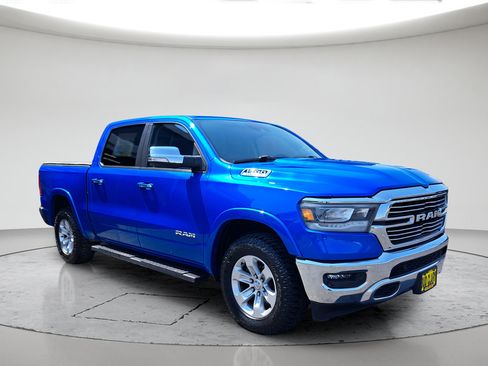 Used 2021 RAM 1500 Laramie AWD/4WD image 1