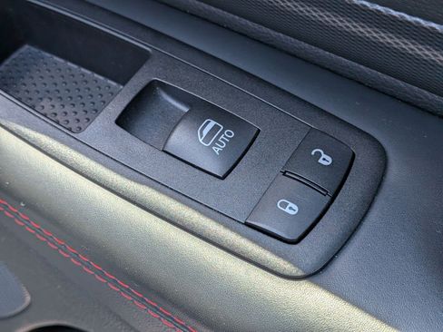 Used 2024 Dodge Durango GT RWD image 39
