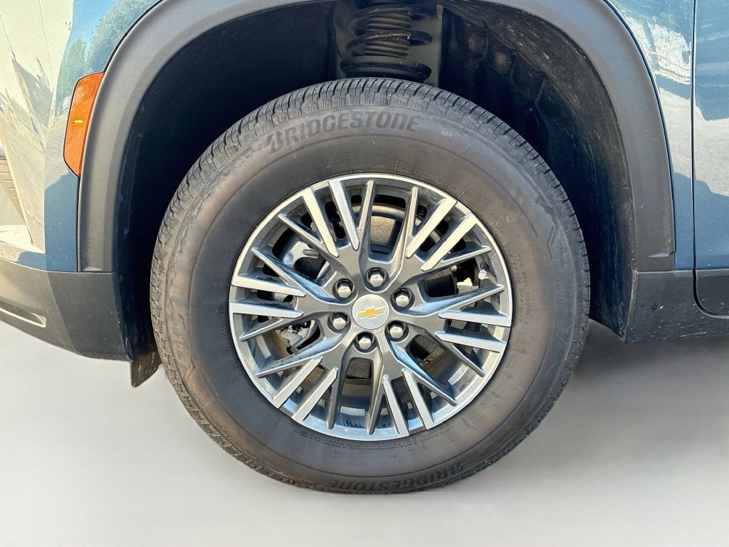 Used 2026 Chevrolet Traverse LT w/ LPO, Floor Liner Package FWD image 31