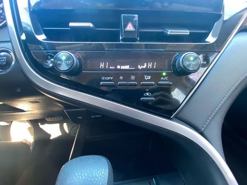 Used 2024 Toyota Camry LE w/ Convenience Package FWD image 30