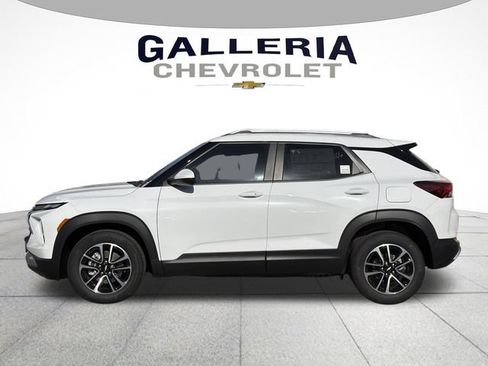 New 2026 Chevrolet TrailBlazer LT w/ Driver Confidence Package FWD image 4