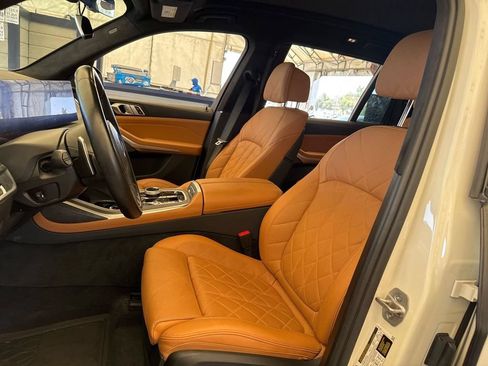 Used 2024 BMW X7 xDrive40i w/ M Sport Package AWD/4WD image 6