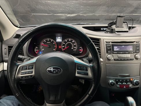 Used 2013 Subaru Outback 2.5i Premium w/ All-Weather Pkg image 11