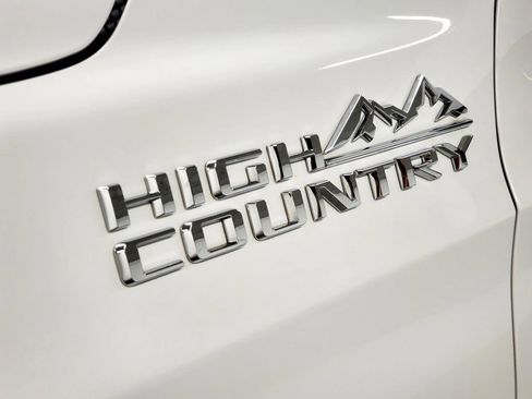 Used 2022 Chevrolet Tahoe High Country image 28