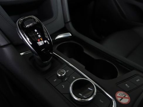 Certified 2025 Cadillac XT5 Premium Luxury image 22