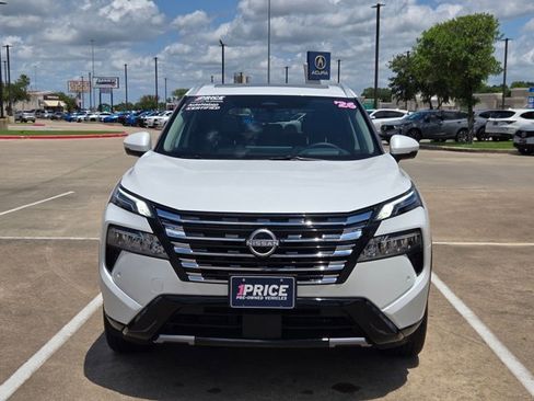 Used 2026 Nissan Rogue Platinum w/ Platinum Premium Package AWD/4WD image 2
