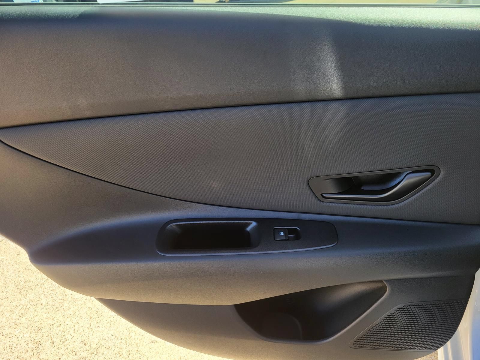 New 2026 Hyundai Elantra SEL FWD image 9
