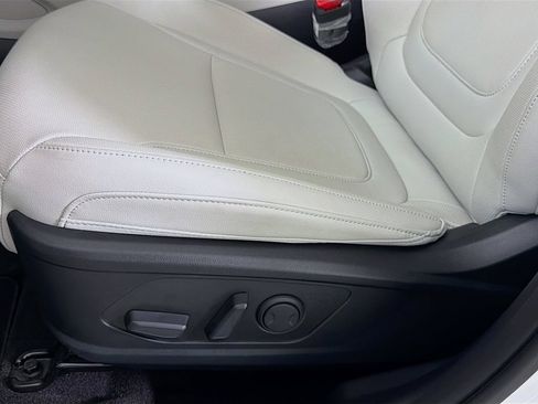 Used 2025 Hyundai Tucson SEL FWD image 24