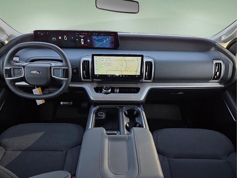 New 2026 Ford Expedition Active image 12